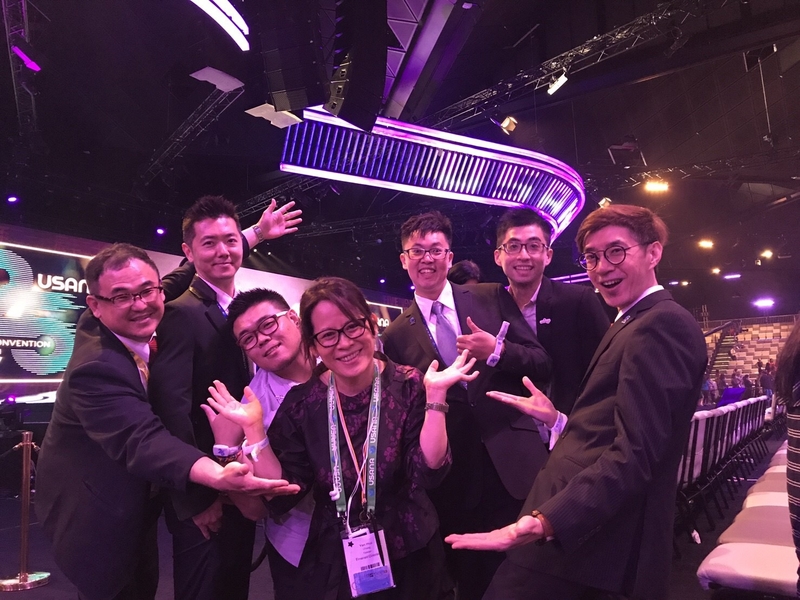 一起在年會會場來個團隊合照! - 2017年USANA亞太年會花絮(新加坡)